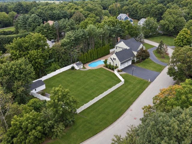 2 Wild Meadow Ln, Natick, MA 01760