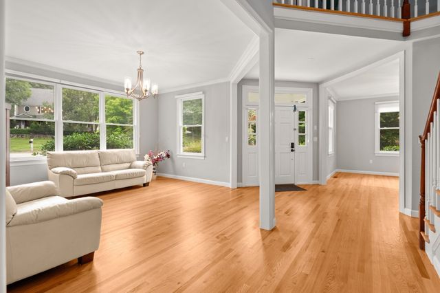 2 Wild Meadow Ln, Natick, MA 01760