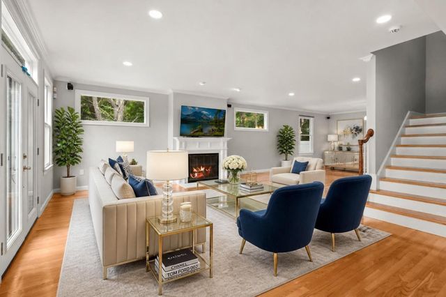 2 Wild Meadow Ln, Natick, MA 01760