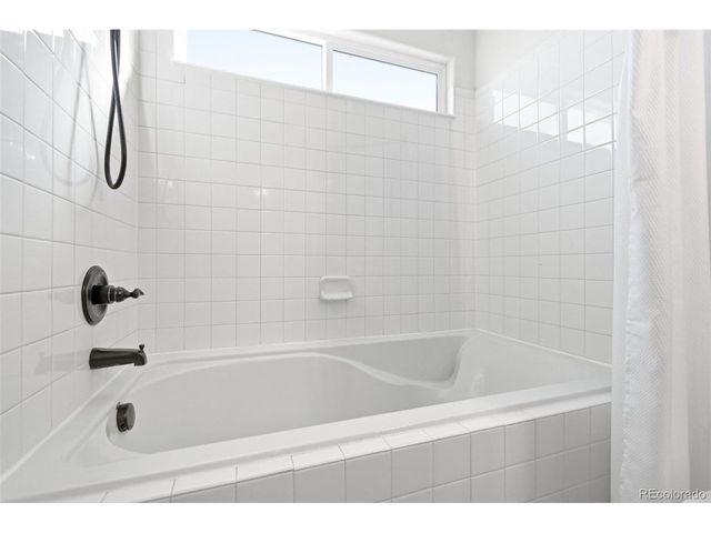 1506 New Season Dr, Windsor, CO 80550