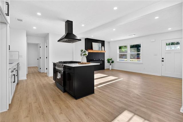 5575 Morning Creek Circle, Atlanta, GA 30349