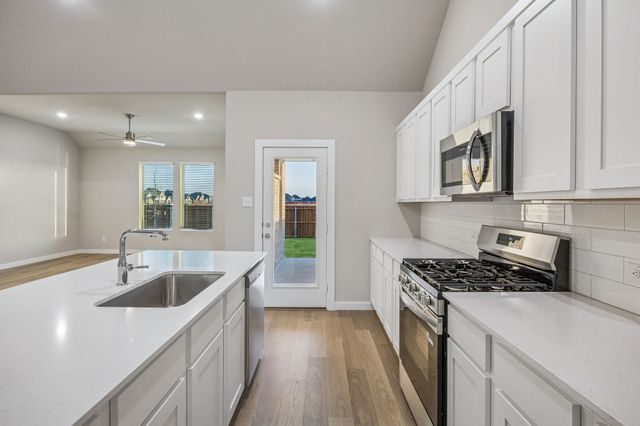 4110 Waco Drive, Farmersville, TX 75442