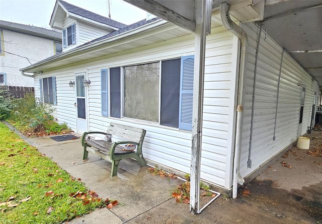 1315 E Main Street, Humble, TX 77338