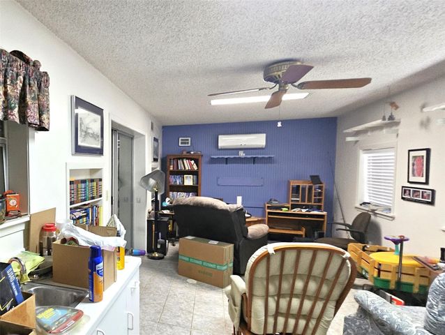 1315 E Main Street, Humble, TX 77338