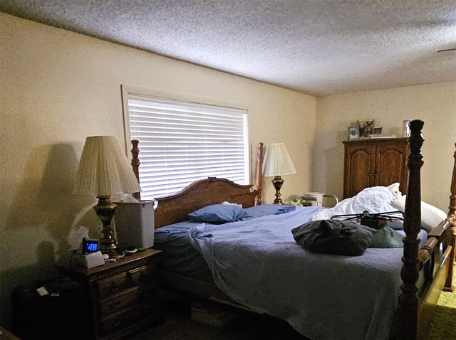 1315 E Main Street, Humble, TX 77338