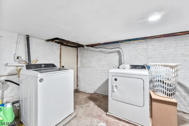 37 Emmet St, Newark City, NJ 07114