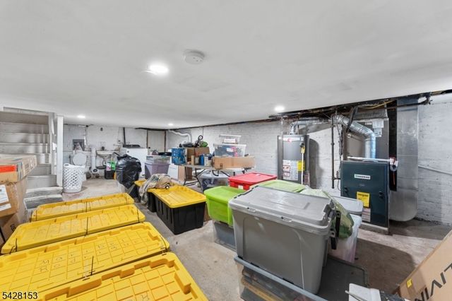 37 Emmet St, Newark City, NJ 07114