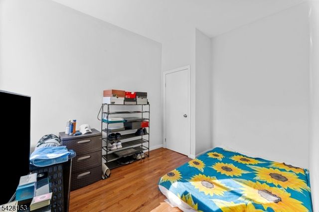 37 Emmet St, Newark City, NJ 07114