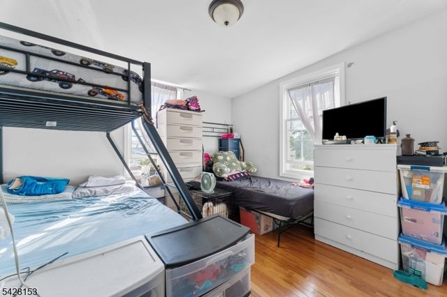 37 Emmet St, Newark City, NJ 07114