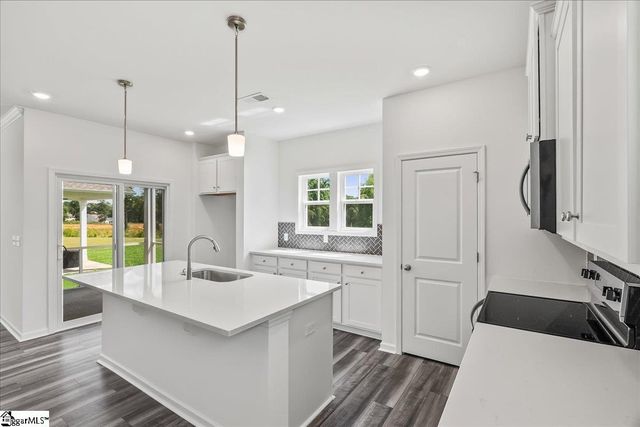 5091 Sunnycreek Drive, Boiling Springs, SC 29316