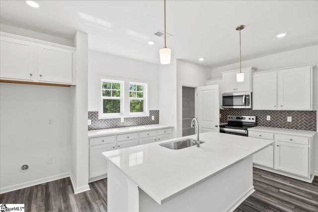 5091 Sunnycreek Drive, Boiling Springs, SC 29316