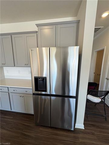 1842 Pheasant Trace Circle, Kernersville, NC 27284