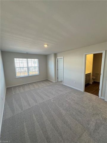 1842 Pheasant Trace Circle, Kernersville, NC 27284