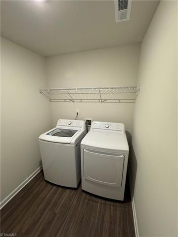 1842 Pheasant Trace Circle, Kernersville, NC 27284