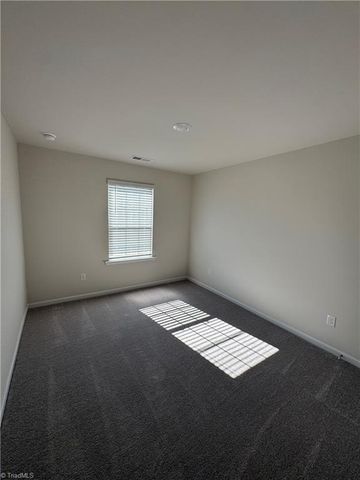 1842 Pheasant Trace Circle, Kernersville, NC 27284