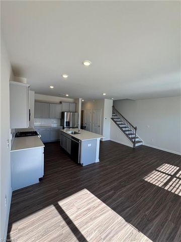 1842 Pheasant Trace Circle, Kernersville, NC 27284