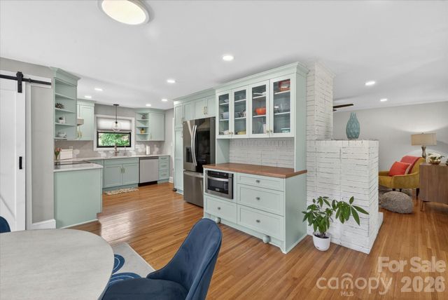 1031 Cutler Place, Charlotte, NC 28205