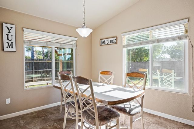 6503 E Dayton Avenue, Fresno, CA 93727