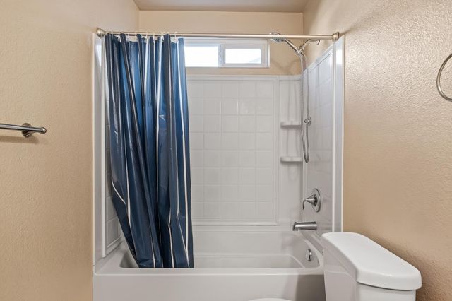 6503 E Dayton Avenue, Fresno, CA 93727