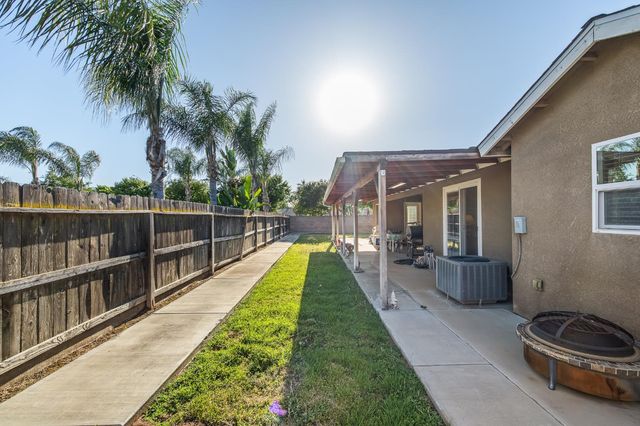 6503 E Dayton Avenue, Fresno, CA 93727