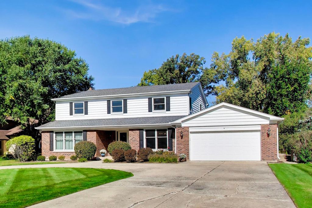 570 N Forest Drive, Addison, IL 60101 — exterior