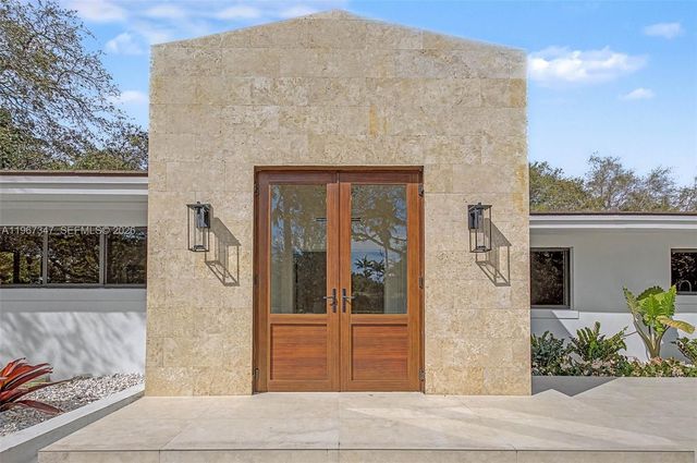 12940 SW 73rd Ave, Pinecrest, FL 33156