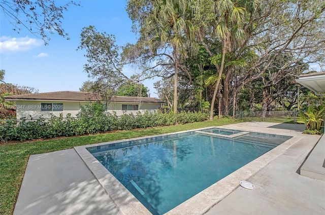 12940 SW 73rd Ave, Pinecrest, FL 33156