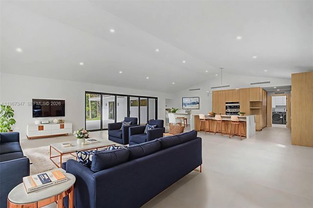 12940 SW 73rd Ave, Pinecrest, FL 33156