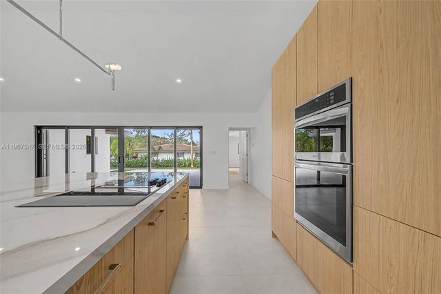 12940 SW 73rd Ave, Pinecrest, FL 33156