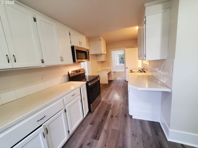 122 S 8TH St, St Helens, OR 97051