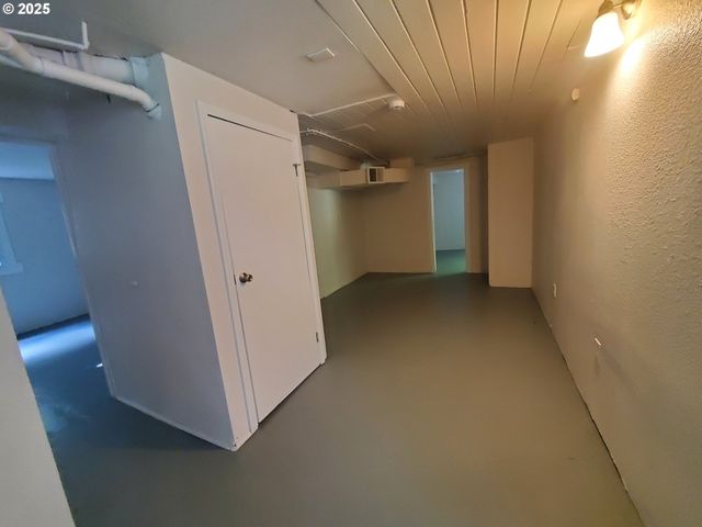122 S 8TH St, St Helens, OR 97051