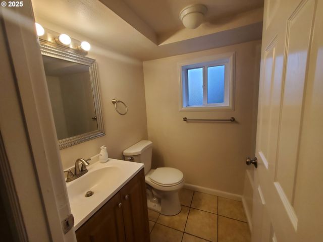 122 S 8TH St, St Helens, OR 97051