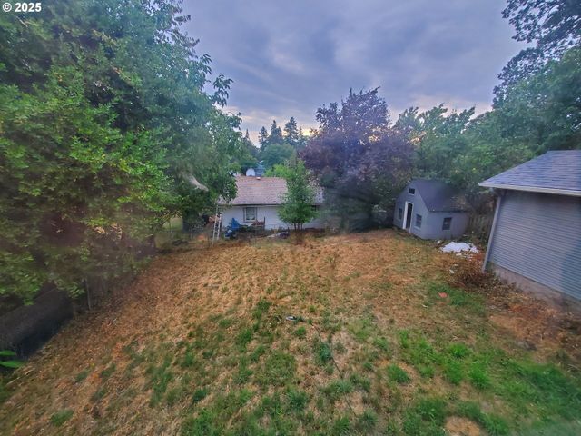 122 S 8TH St, St Helens, OR 97051