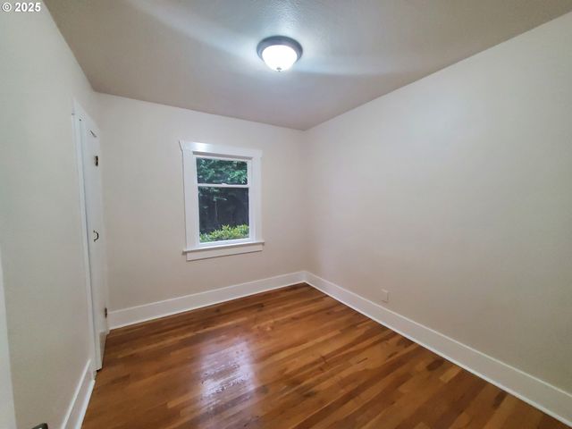 122 S 8TH St, St Helens, OR 97051