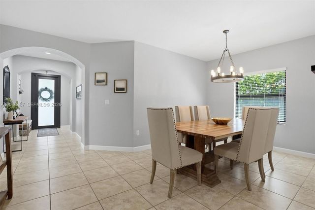 16572 SW 43rd Ln, Kendall, FL 33185