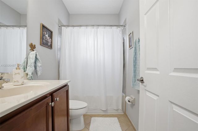 16572 SW 43rd Ln, Kendall, FL 33185