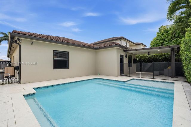 16572 SW 43rd Ln, Kendall, FL 33185