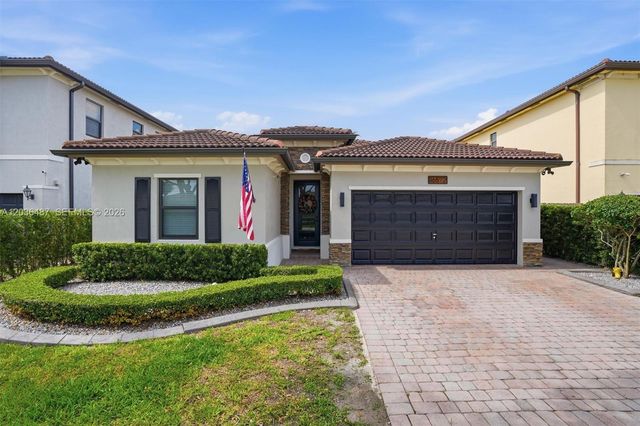 16572 SW 43rd Ln, Kendall, FL 33185
