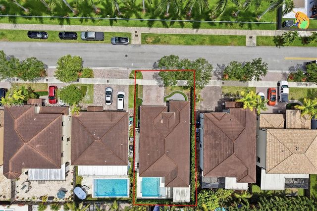 16572 SW 43rd Ln, Kendall, FL 33185