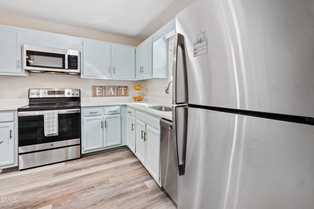 5748 3 Oaks Drive, Raleigh, NC 27612