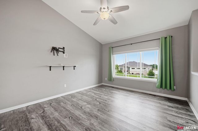 6121 S 97 Street, Lincoln, NE 68526