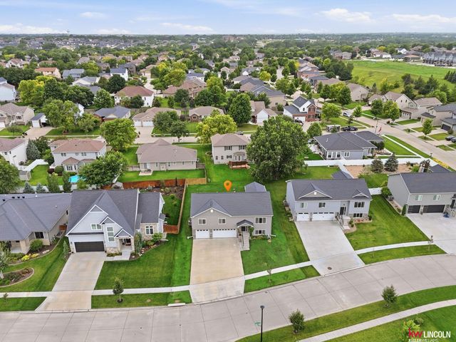 6121 S 97 Street, Lincoln, NE 68526