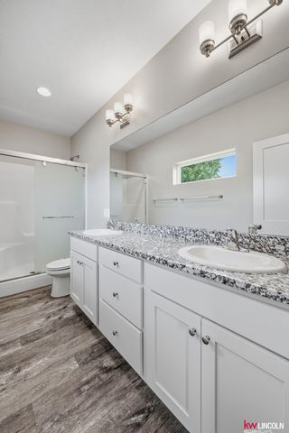 6121 S 97 Street, Lincoln, NE 68526