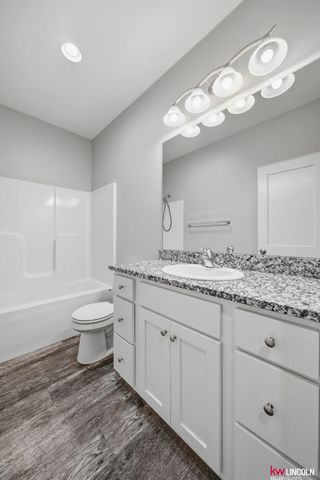 6121 S 97 Street, Lincoln, NE 68526