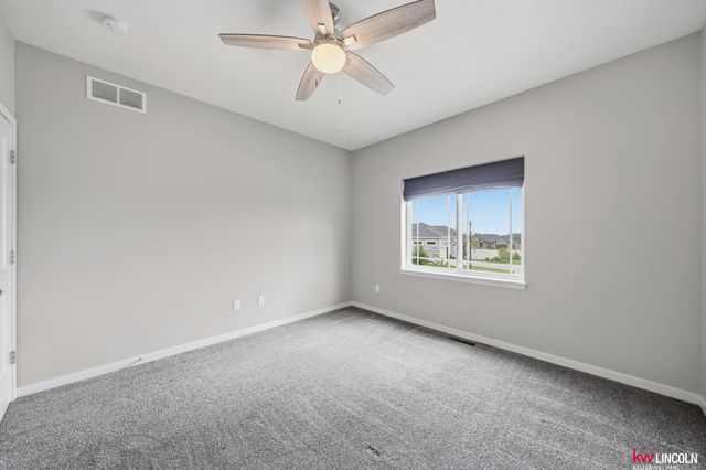 6121 S 97 Street, Lincoln, NE 68526