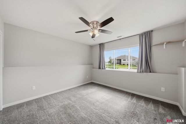 6121 S 97 Street, Lincoln, NE 68526