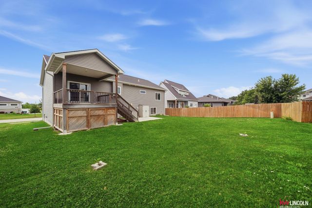 6121 S 97 Street, Lincoln, NE 68526
