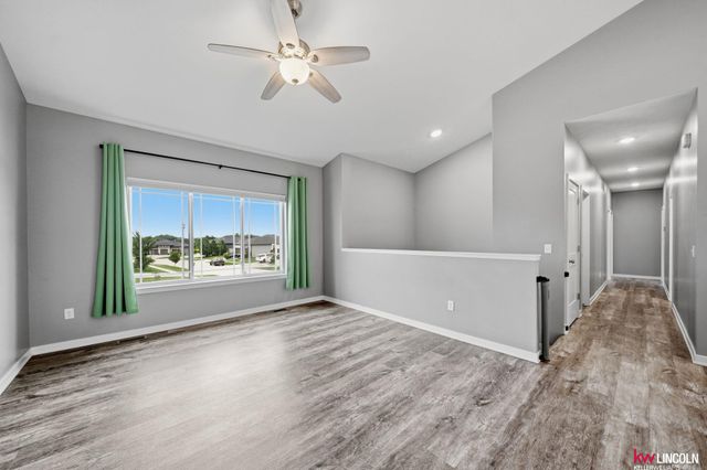 6121 S 97 Street, Lincoln, NE 68526