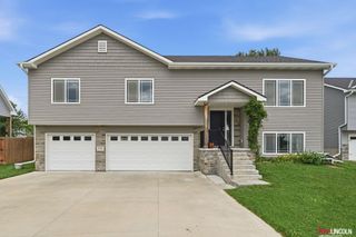 6121 S 97 Street, Lincoln, NE 68526