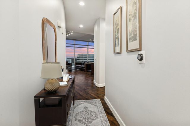 2207 Bancroft Street 1606, Houston, TX 77027